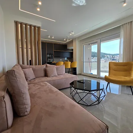Panoramic Elegance דירה *