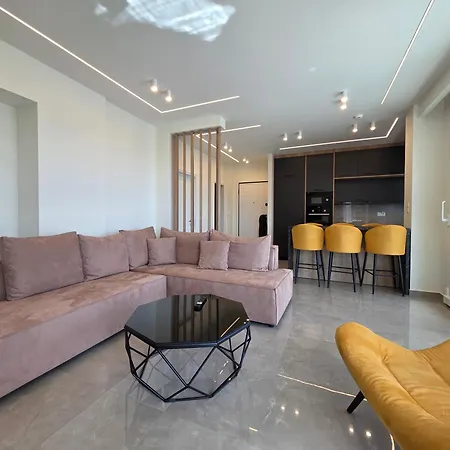 Panoramic Elegance *